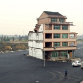 The struggle of the Chinese with the authorities