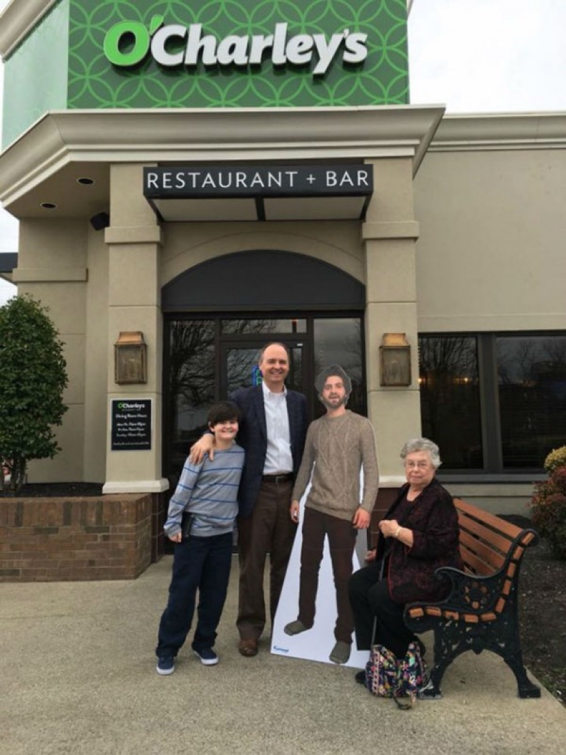 The student sent his mother a full-length photo of himself, and this is what she did with it