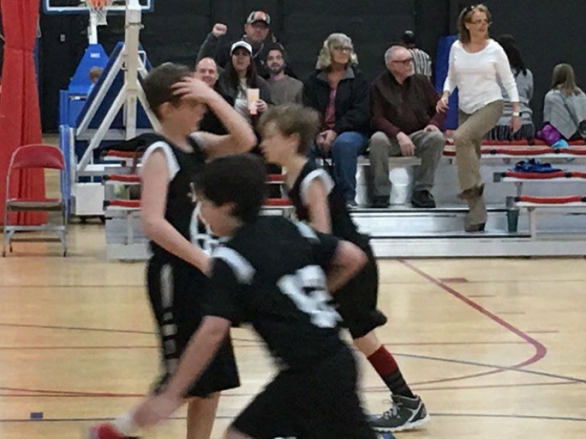 The student sent his mother a full-length photo of himself, and this is what she did with it