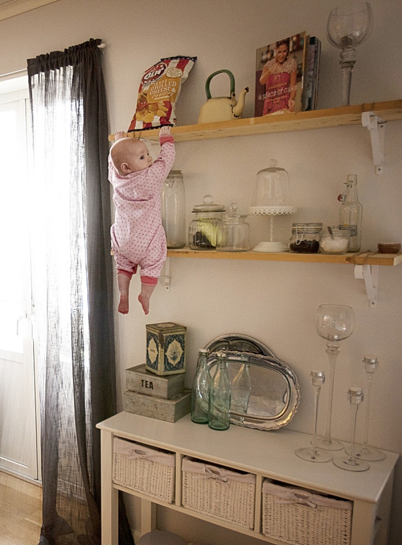 The Swede takes pictures of his daughter in the craziest situations