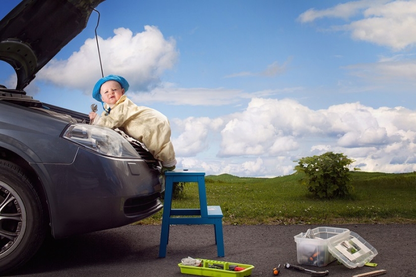 The Swede takes pictures of his daughter in the craziest situations
