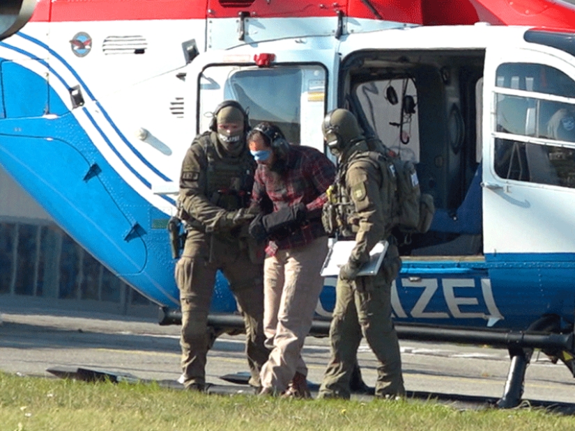 The terrorist involved in the tragedy of 9/11 returned home, he was greeted as a hero