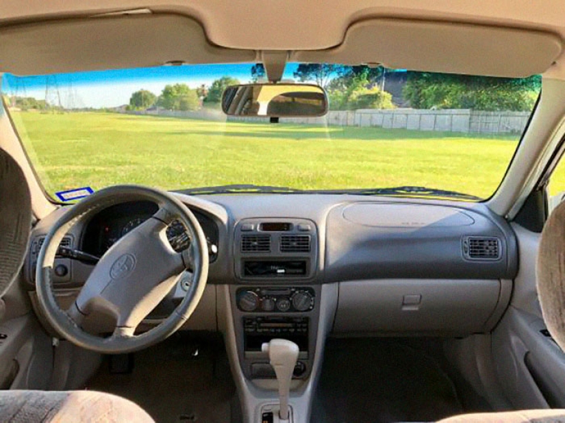 The Texan wanted to sell an old Toyota so badly that he created a real masterpiece of advertising on the classifieds site