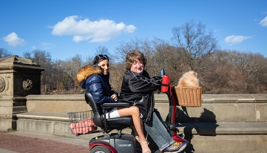 The webcam model adores her one-and-a-half-meter lover, who is 27 years older than her