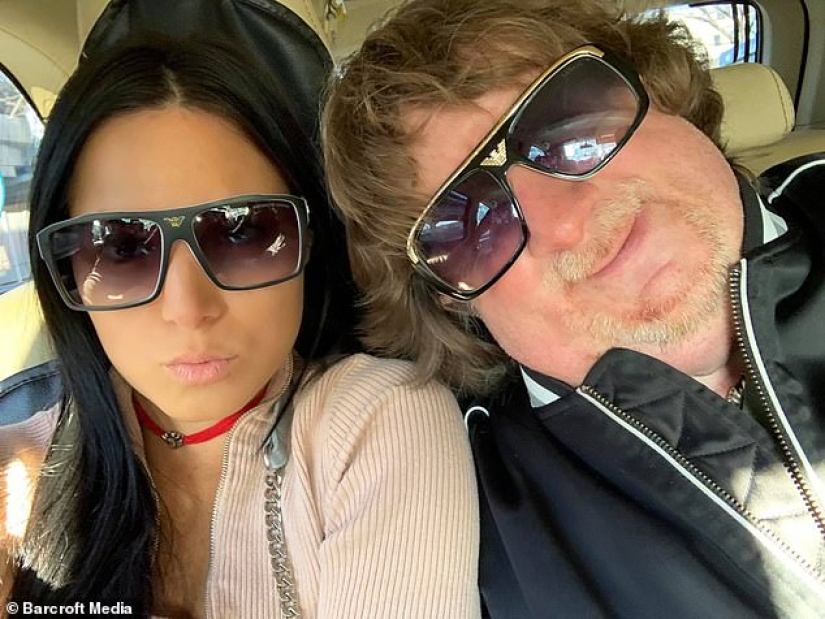The webcam model adores her one-and-a-half-meter lover, who is 27 years older than her
