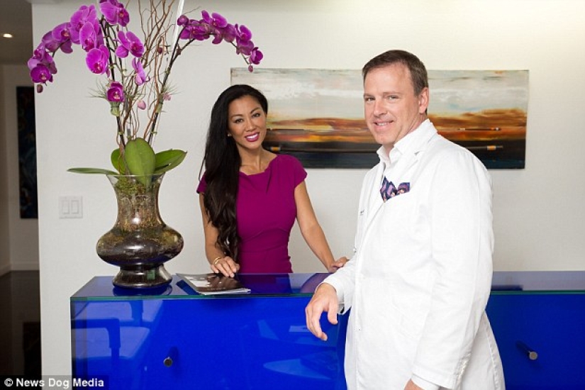 The wife of a plastic surgeon with an ideal body became an advertisement for her husband's clinic