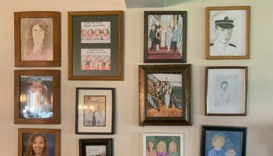 The woman replaced family portraits with funny drawings, and her parents did not notice the difference for a week and a half The woman replaced family portraits with funny drawings, and her parents did not notice the difference for a week and a half