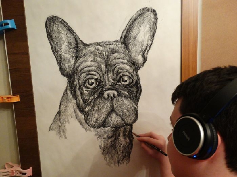 The young Serb has been drawing since the age of two and is already illustrating encyclopedias The young Serb has been drawing since the age of two and is already illustrating encyclopedias