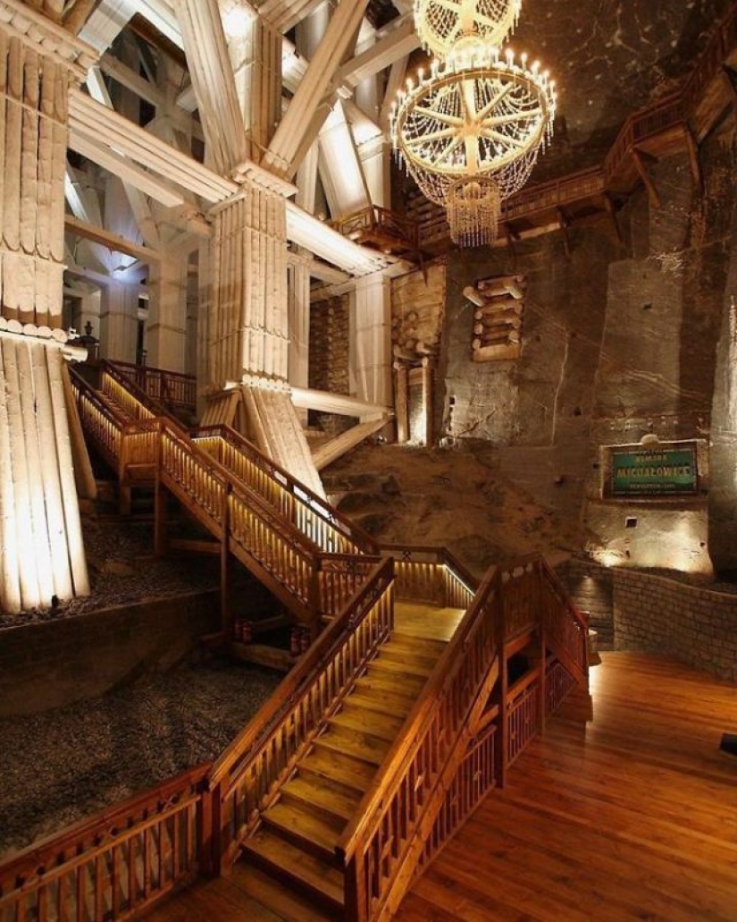 There is a salt mine in Poland with underground lakes, chapels and salt chandeliers, and it looks unreal