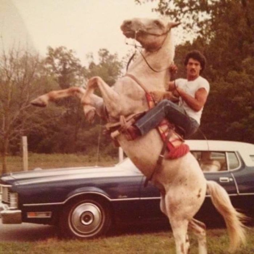 "There were people in our time": retrophotographs of parents who are cooler than their children