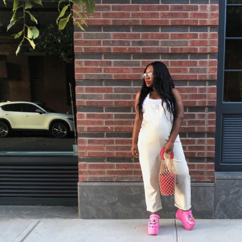 These designer crocs on the platform are disassembled for $ 850!