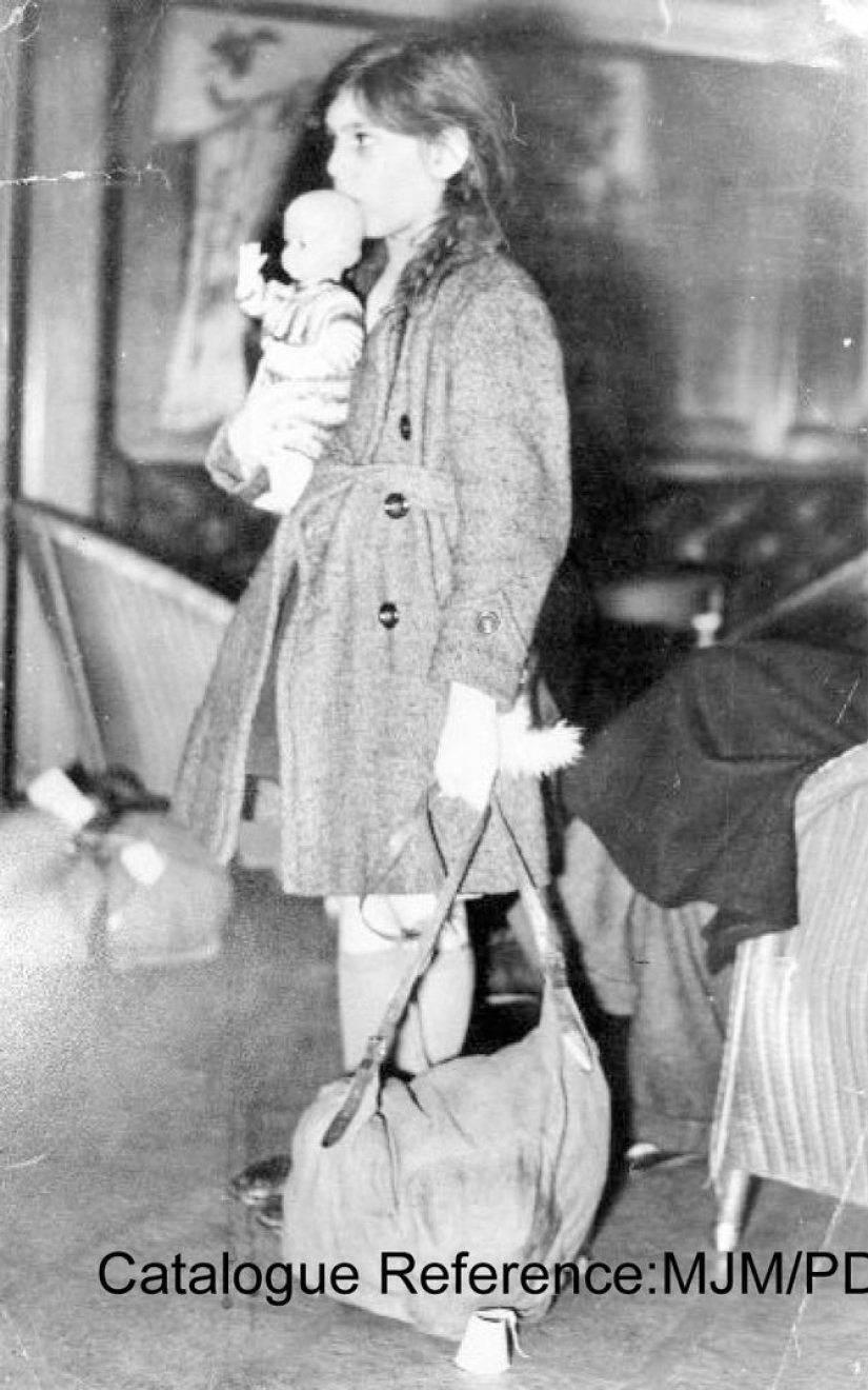 They didn't have time to play enough dolls They didn't have time to play enough dolls