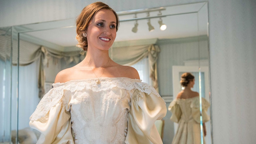 This bride is the 11th in her family to wear this 120—year-old wedding dress