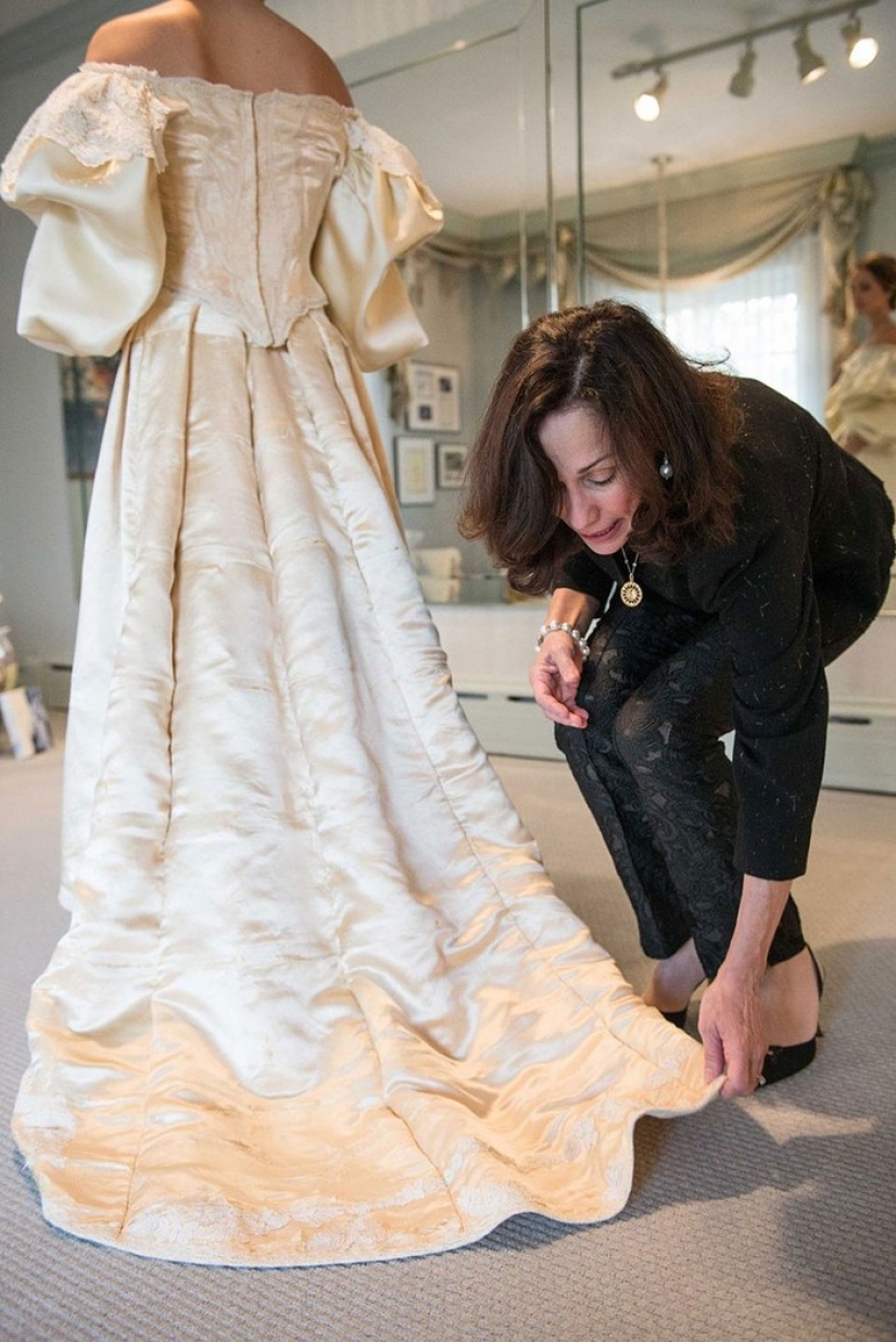 This bride is the 11th in her family to wear this 120—year-old wedding dress