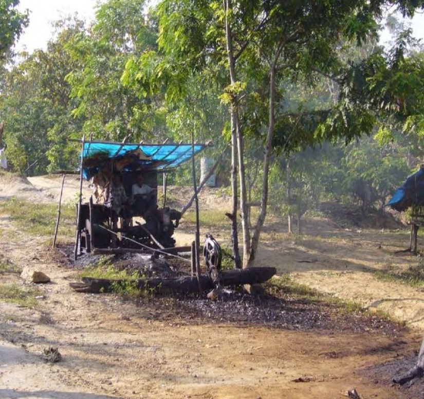 This is my well, and I'm milking it: the subtleties of private oil production in Indonesian