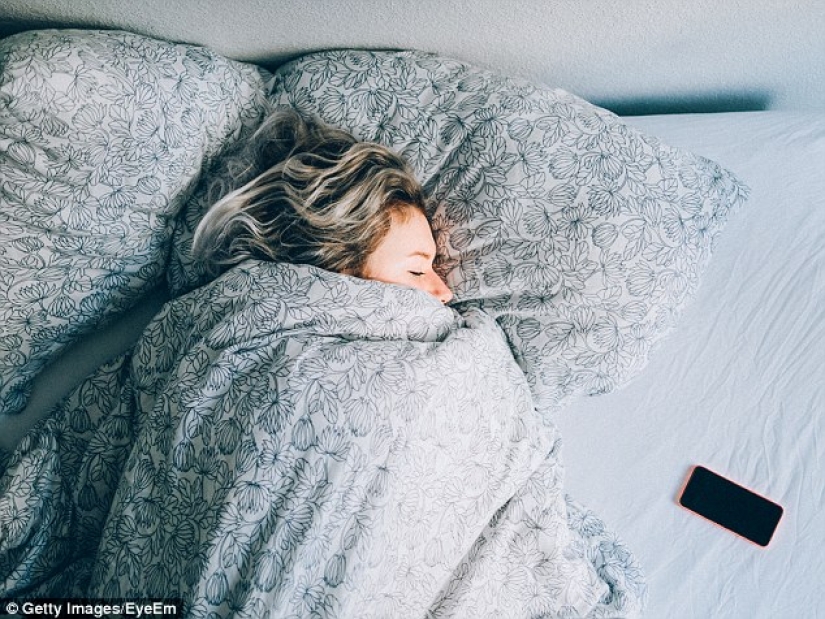 This vibrator alarm clock will make sure that a woman starts the day with an orgasm