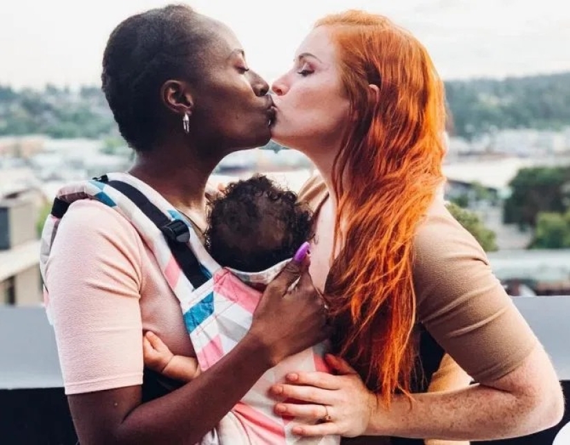 Three on three: a polygamous family brings up three children and is ready for a new relationship Three on three: a polygamous family brings up three children and is ready for a new relationship