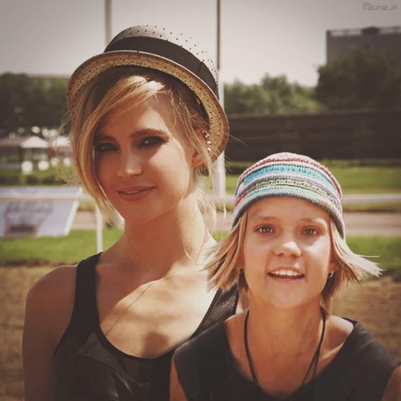 "Through Time": 30 Russian celebrities posing with young versions of themselves "Through Time": 30 Russian celebrities posing with young versions of themselves