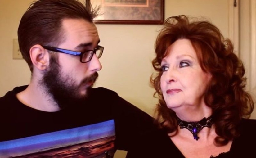 Todas las edades son sumisas al amor: chico de 19 años y su esposa de 72 años