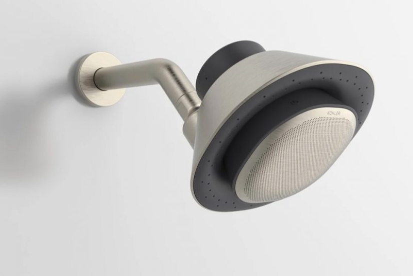 Toilet paper feeding robot, Icartoshka and other achievements of CES 2020 technology