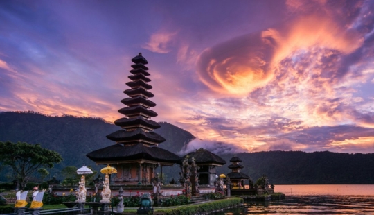 Top 10 best islands in the world according to travelers