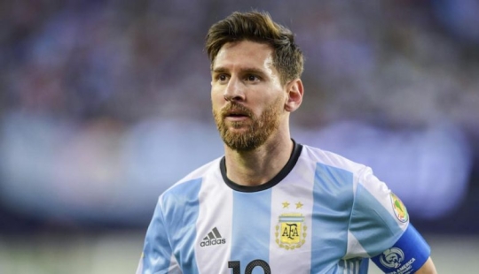 Top 15 Greatest Football Players of All Time Top 15 Greatest Football Players of All Time