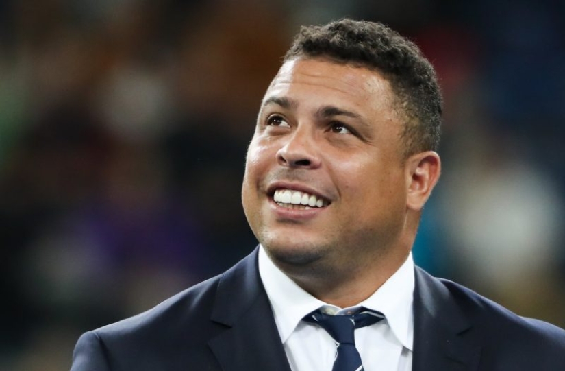 Top 15 Greatest Football Players of All Time
