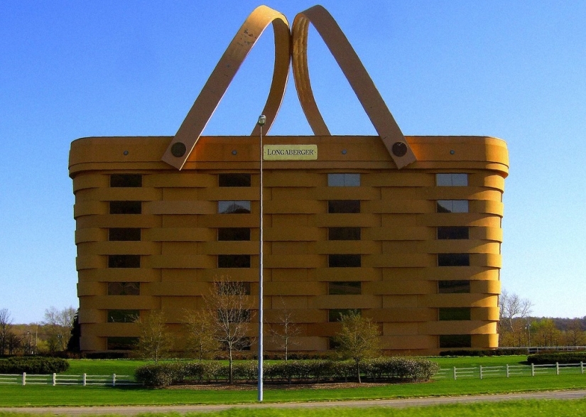 Top 20 Roadside Attractions in America Top 20 Roadside Attractions in America