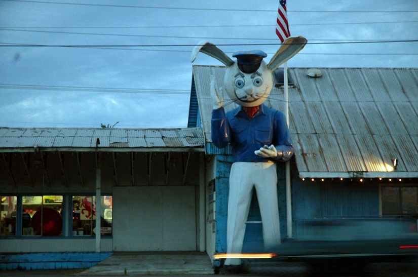 Top 20 Roadside Attractions in America Top 20 Roadside Attractions in America