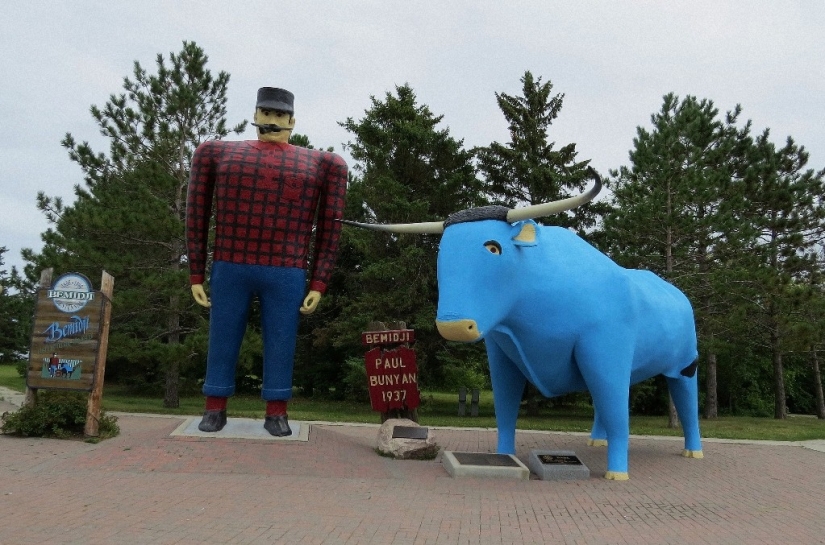 Top 20 Roadside Attractions in America Top 20 Roadside Attractions in America