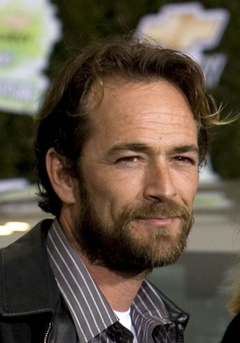 Tragedy behind the scenes: the unhappy life of the smiling actors of the TV series "Beverly Hills 90210"