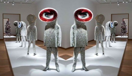 "Trajes de sonido": un pasatiempo muy extraño de Nick Cave, con el que quiere cambiar el mundo