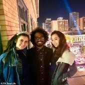 Tres en uno: la esposa persuadió a su esposo para que llevara a una amante a la familia