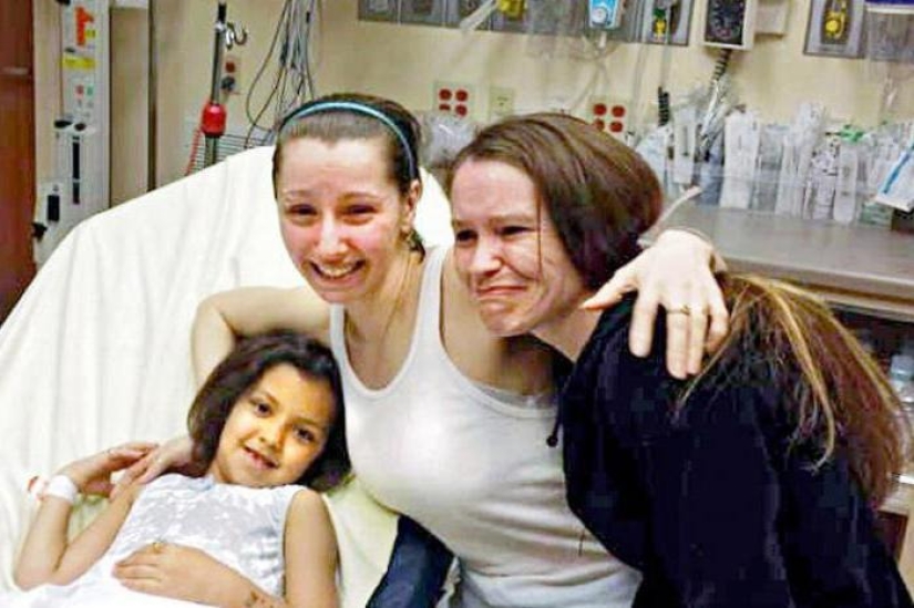 Tres víctimas de una bestia: historias de mujeres que sobrevivieron 9 años de pesadilla en cautiverio de un conductor de autobús escolar Tres víctimas de una bestia: historias de mujeres que sobrevivieron 9 años de pesadilla en cautiverio de un conductor de autobús escolar