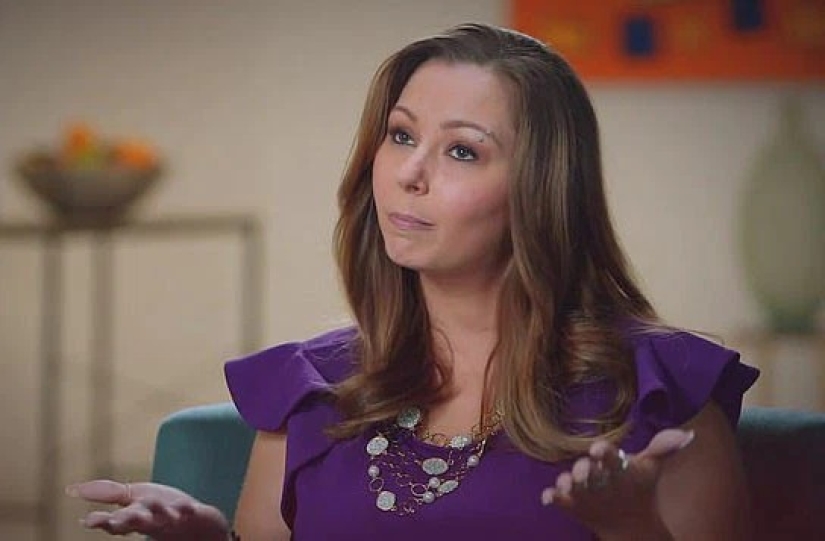 Tres víctimas de una bestia: historias de mujeres que sobrevivieron 9 años de pesadilla en cautiverio de un conductor de autobús escolar Tres víctimas de una bestia: historias de mujeres que sobrevivieron 9 años de pesadilla en cautiverio de un conductor de autobús escolar