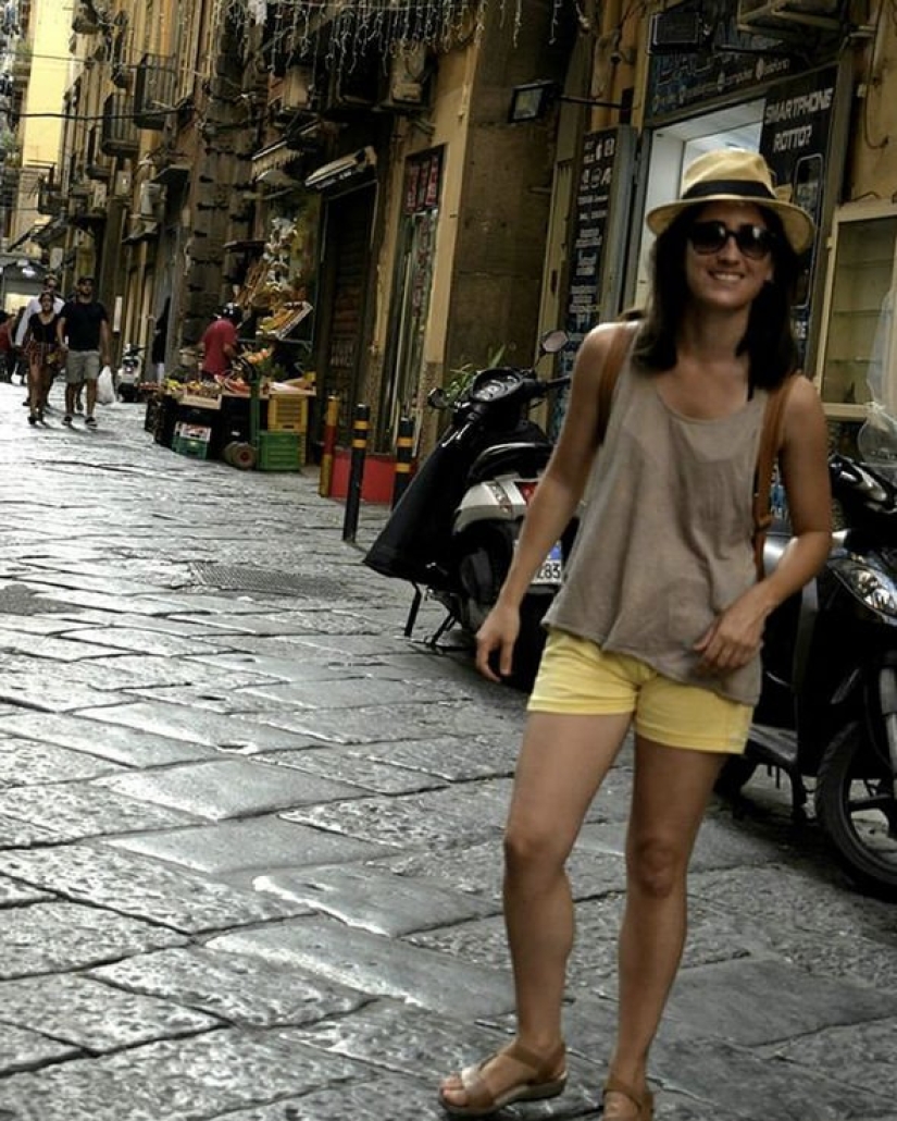 Two lesbians were beaten and robbed on the bus for not wanting to kiss Two lesbians were beaten and robbed on the bus for not wanting to kiss