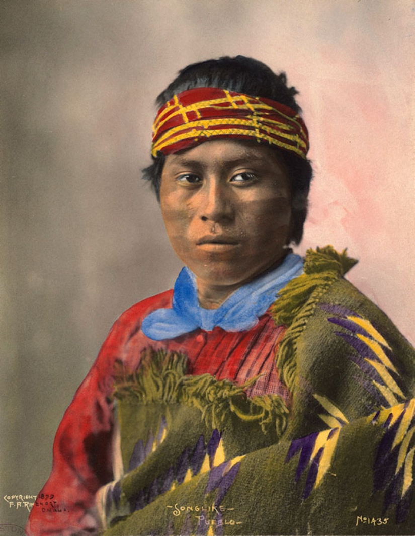 Un americano encontró fotos en color de indios de finales del siglo XIX
