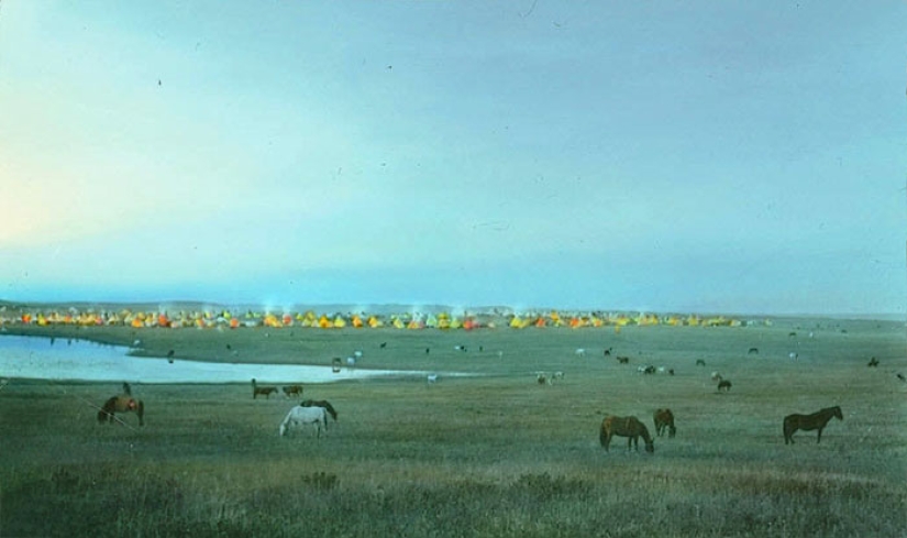 Un americano encontró fotos en color de indios de finales del siglo XIX