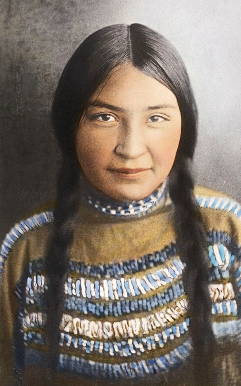 Un americano encontró fotos en color de indios de finales del siglo XIX