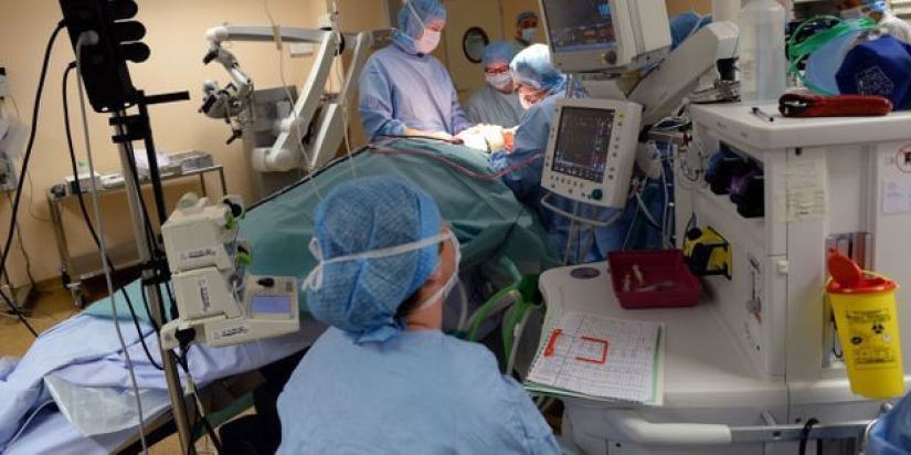 Un anestesiólogo de Francia mató a pacientes para salvarlos más tarde