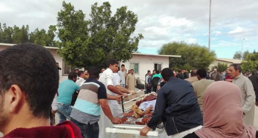 Un ataque terrorista en una mezquita egipcia mató a 235 personas Un ataque terrorista en una mezquita egipcia mató a 235 personas