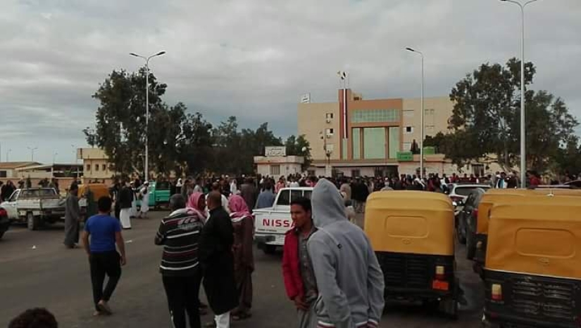 Un ataque terrorista en una mezquita egipcia mató a 235 personas Un ataque terrorista en una mezquita egipcia mató a 235 personas