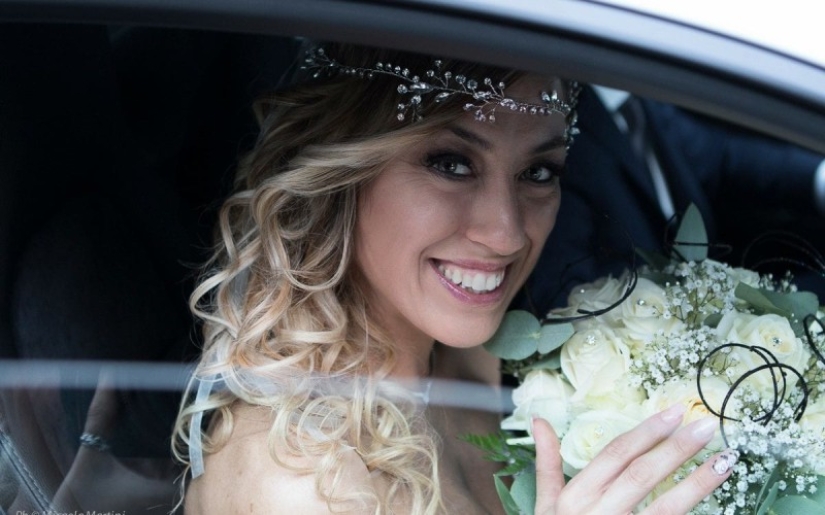 Un cuento de hadas sin príncipe: una mujer italiana se casó sola