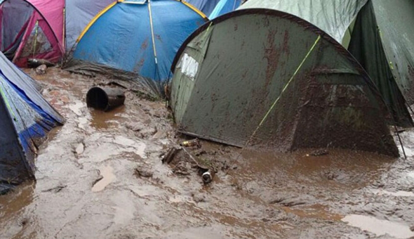 Un día iba de excursión ... Errores épicos de los amantes de la recreación al aire libre Un día iba de excursión ... Errores épicos de los amantes de la recreación al aire libre