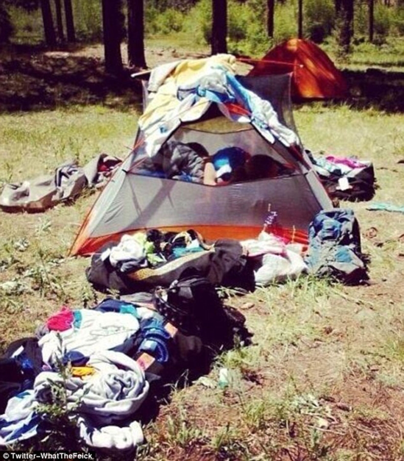 Un día iba de excursión ... Errores épicos de los amantes de la recreación al aire libre Un día iba de excursión ... Errores épicos de los amantes de la recreación al aire libre