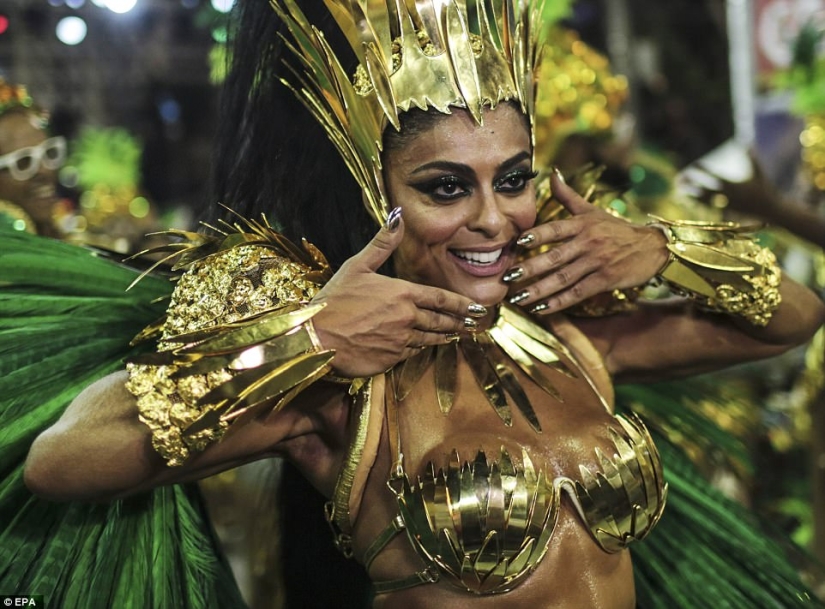 Un derroche de carne, sudor y purpurina: Río de Janeiro ha capturado el carnaval