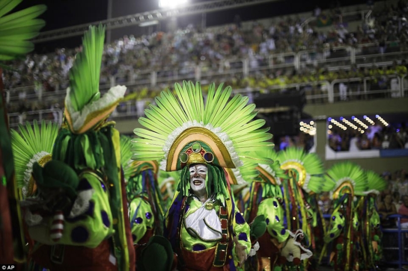 Un derroche de carne, sudor y purpurina: Río de Janeiro ha capturado el carnaval