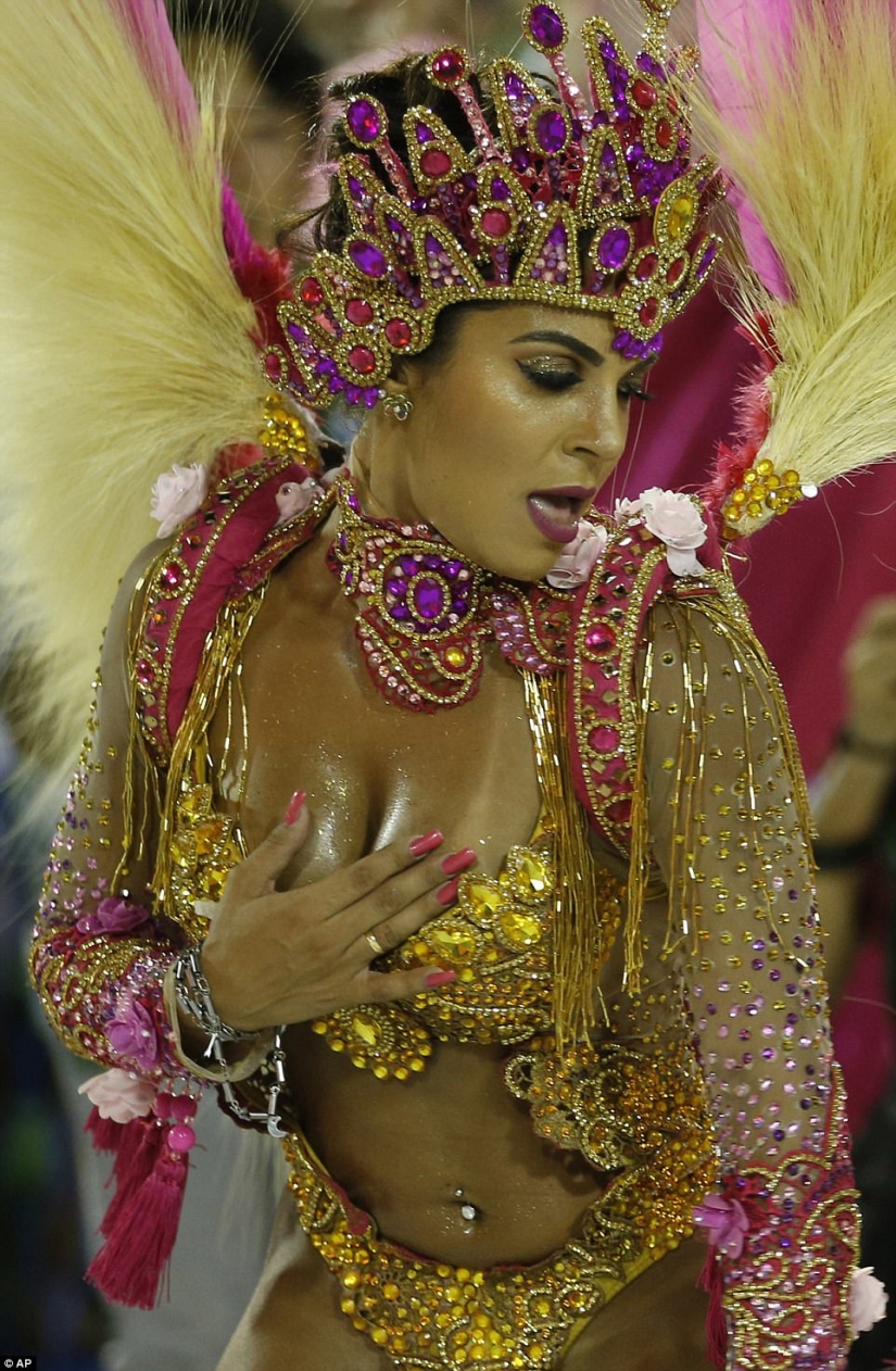 Un derroche de carne, sudor y purpurina: Río de Janeiro ha capturado el carnaval