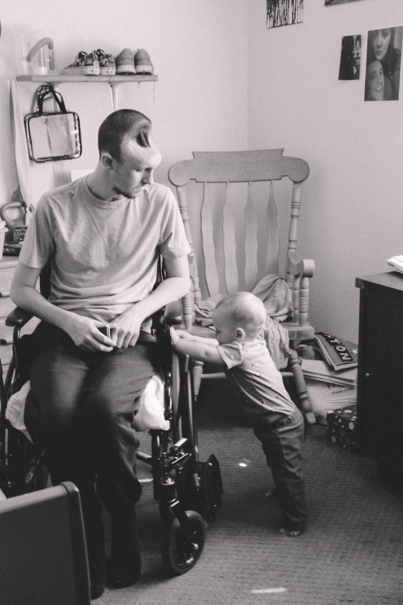 Un ensayo de una mujer estadounidense cuyo esposo casi muere a causa de bebidas energéticas y salió de un coma cuando nació su hijo