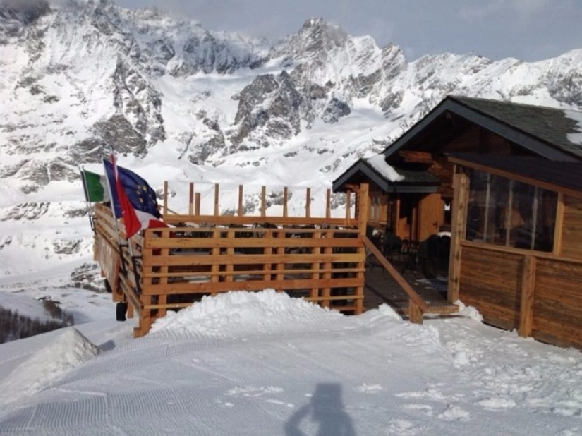 Un estonio borracho caminaba hacia un hotel en los Alpes, pero en cambio subió 2.400 metros cuesta arriba y se quedó dormido en un bar